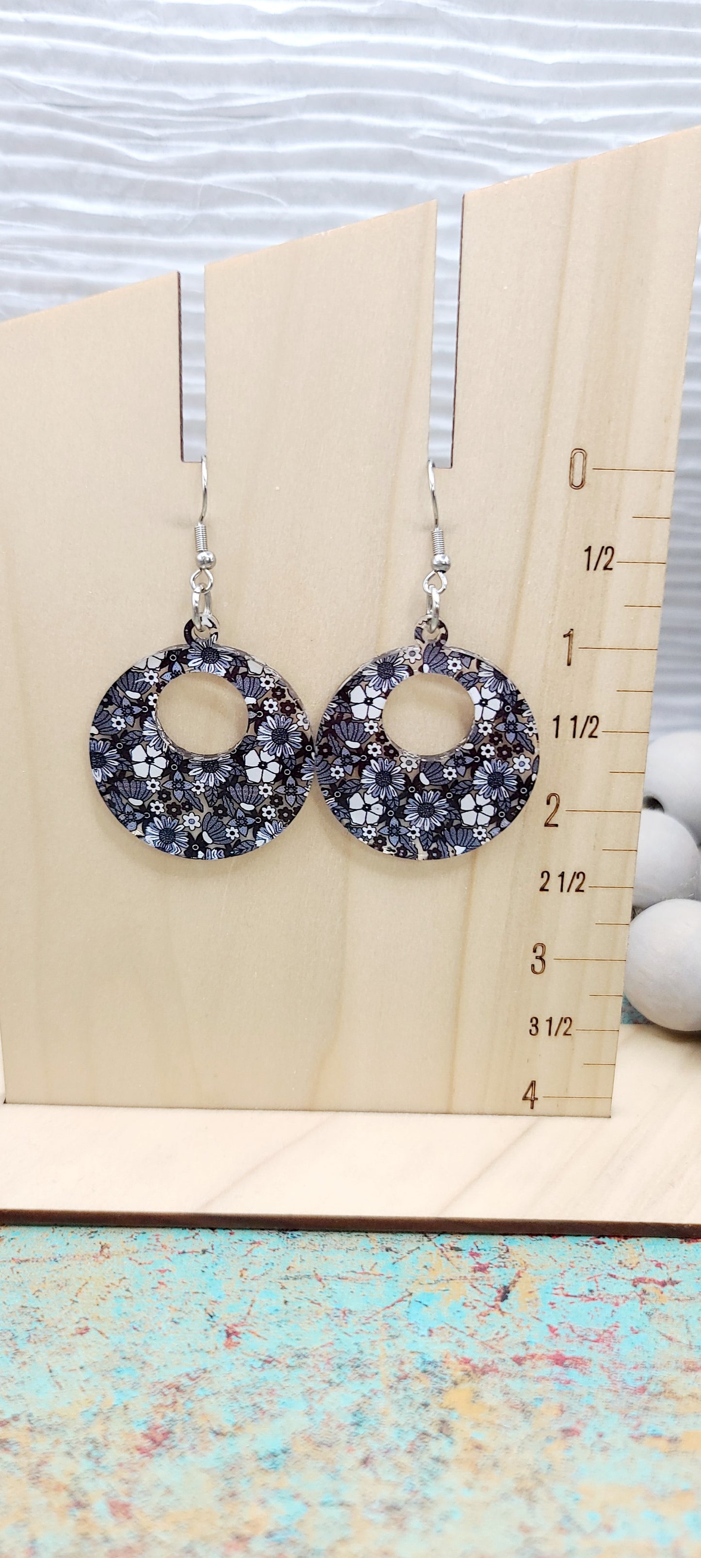 Grey Floral Retro Circle Earrings