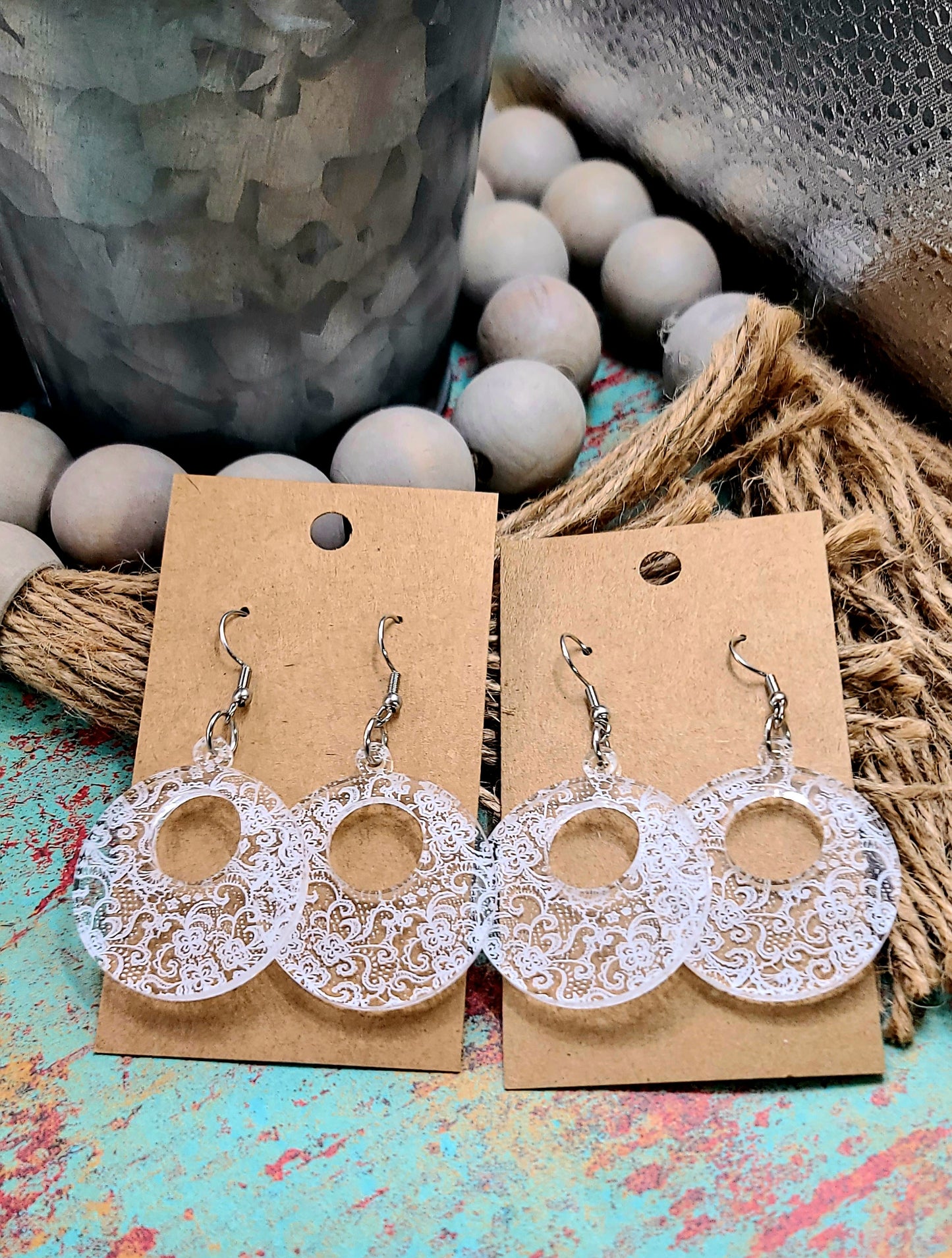White Lace Retro Circle Earrings