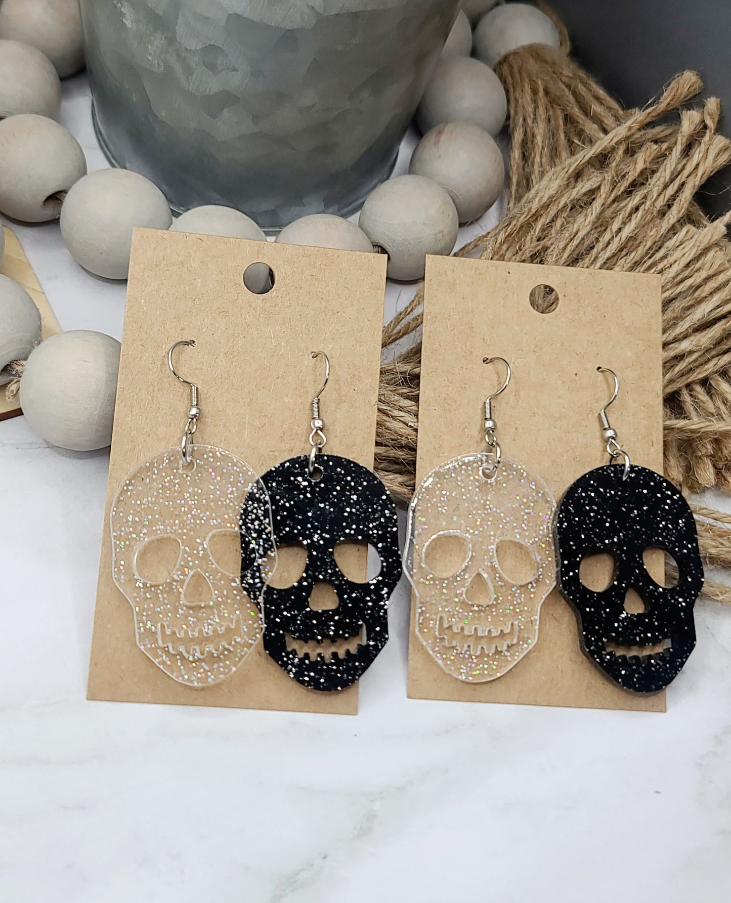 Mismatch Glitter Skull Earrings Clear/Black