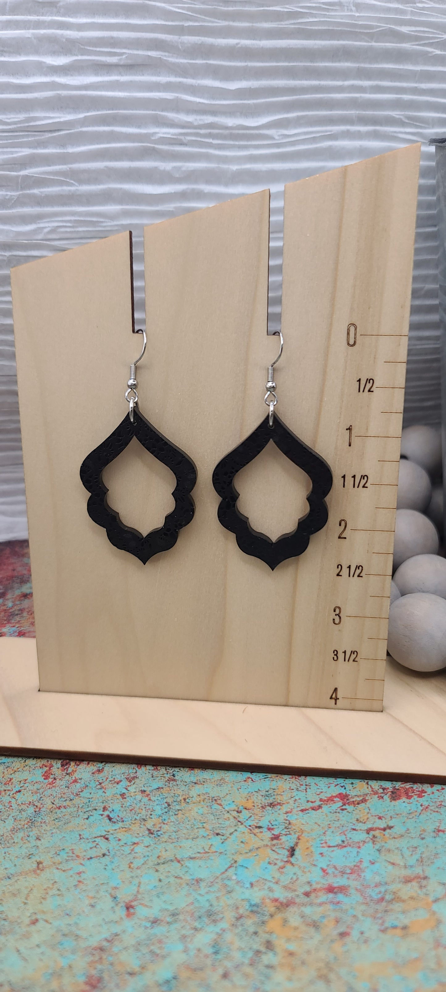 Black Lace Scallop Drop Cutout Earrings